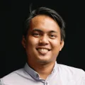 Yogie headshot photo